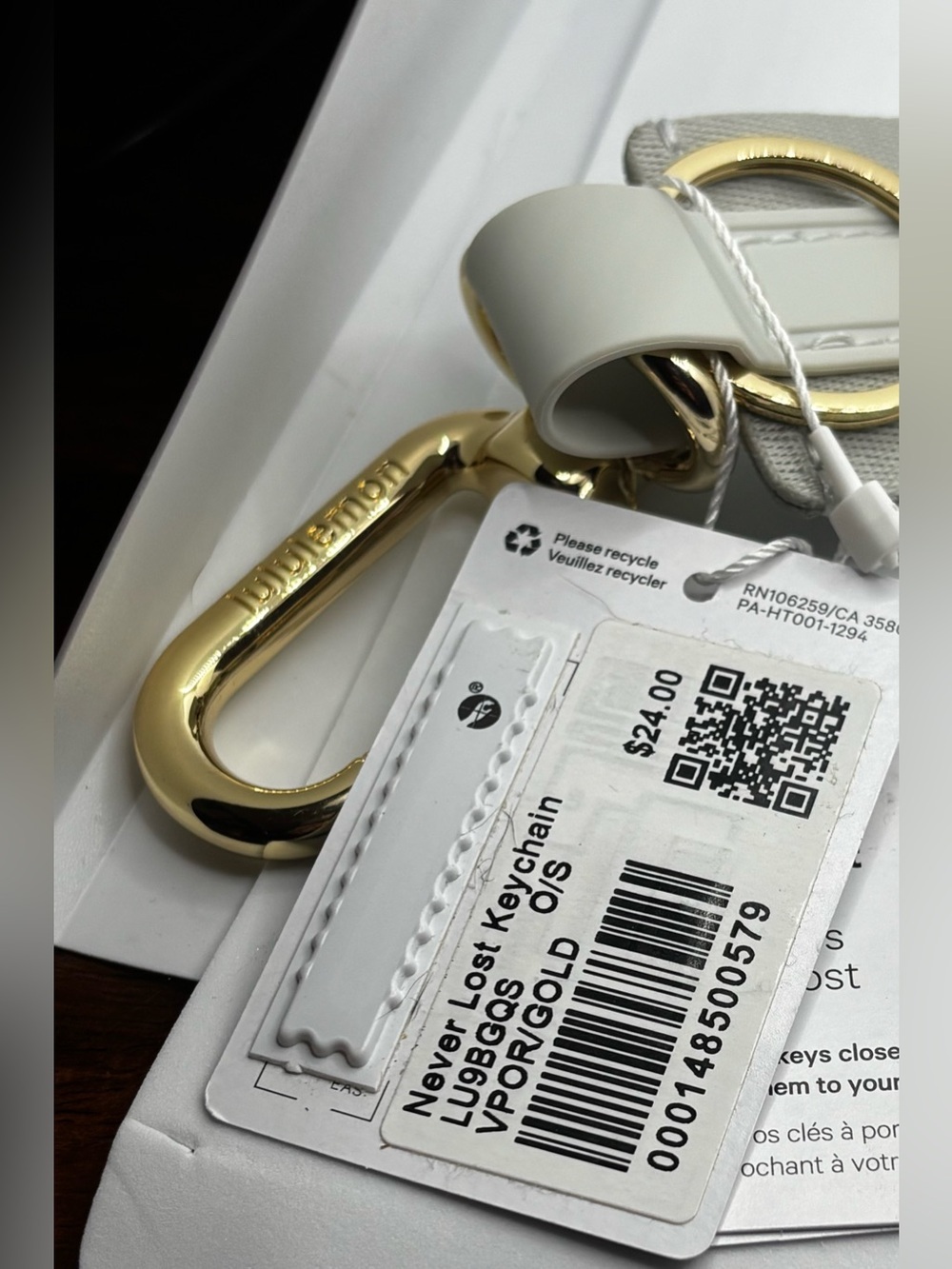 Lululemon Never Lost Keychain Vapor Gold NWT - Picture 2 of 4